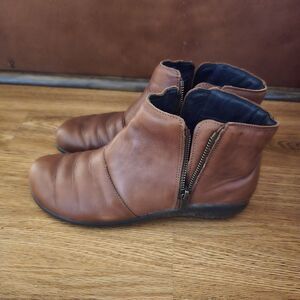 NAOT Wanaka Double Zip Brown Leather Ankle Boots & Booties Size 38 US 7